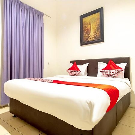 Oyo 1364 Pondok Wisata Istana XI Μεντάν Εξωτερικό φωτογραφία