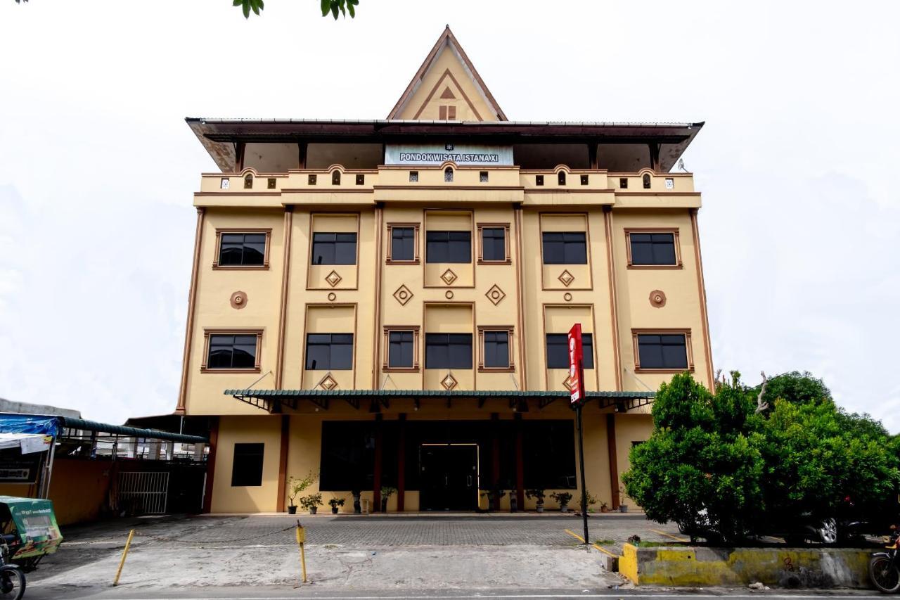 Oyo 1364 Pondok Wisata Istana XI Μεντάν Εξωτερικό φωτογραφία